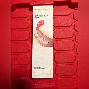 New in box Solawave Eye Recovery Pro